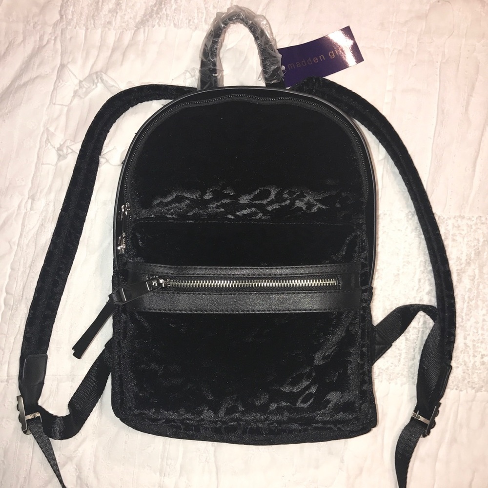 🔥MAKE OFFERS🔥NWT Madden Girl Mini Backpack